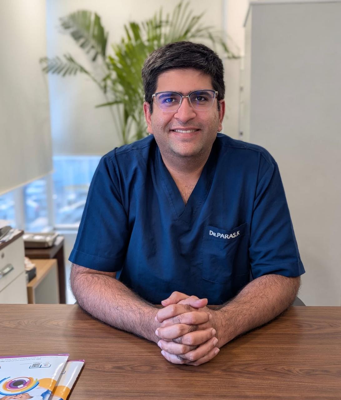 Dr Paras Khatwani